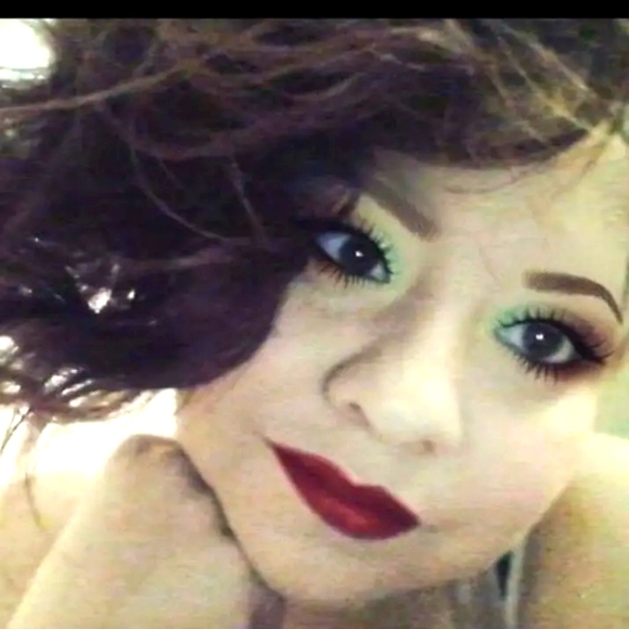 Meet your Posher, Ashly - Picture 1 of 1